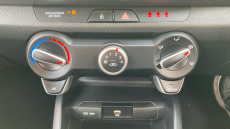 Kia Stonic 1.0T GDi 99 2 5dr DCT Petrol Estate